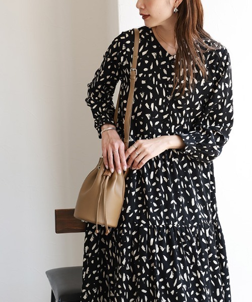 Pierrot（ピエロ）の「巾着ハンドバッグ（ショルダーバッグ・レディース・アイボリー/ベージュ系その他/シャンパン・FREE）」の16枚目の写真