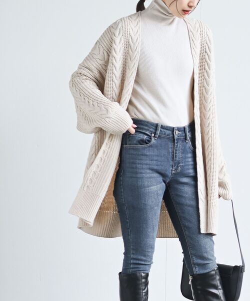 rps（アールピーエス）の「ケーブルロングニットカーディガン（カーディガン/ボレロ・レディース・ブラック/アイボリー/ベージュ・M/フリー）」の5枚目の写真