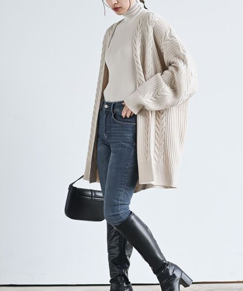 rps（アールピーエス）の「ケーブルロングニットカーディガン（カーディガン/ボレロ・レディース・ブラック/アイボリー/ベージュ・M/フリー）」の7枚目の写真