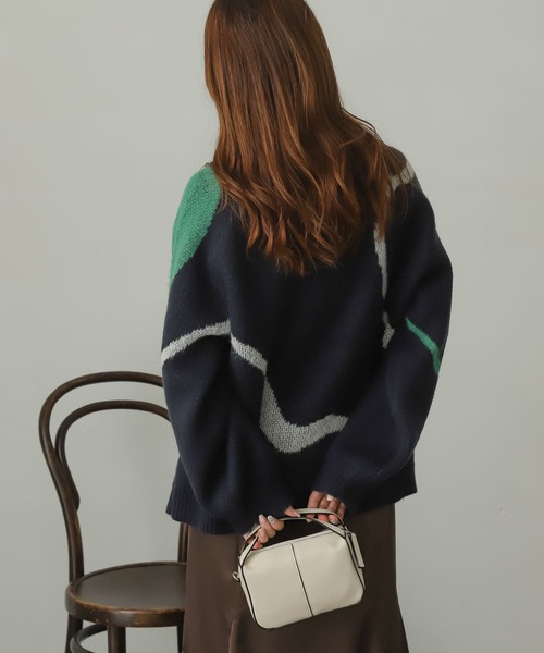 SENSE OF PLACE by URBAN RESEARCH（センスオブプレイスバイアーバンリサーチ）の「ニュアンスラインセーター（ニット/セーター・レディース・ネイビー/ブラウン/アイボリー・ONE）」の18枚目の写真