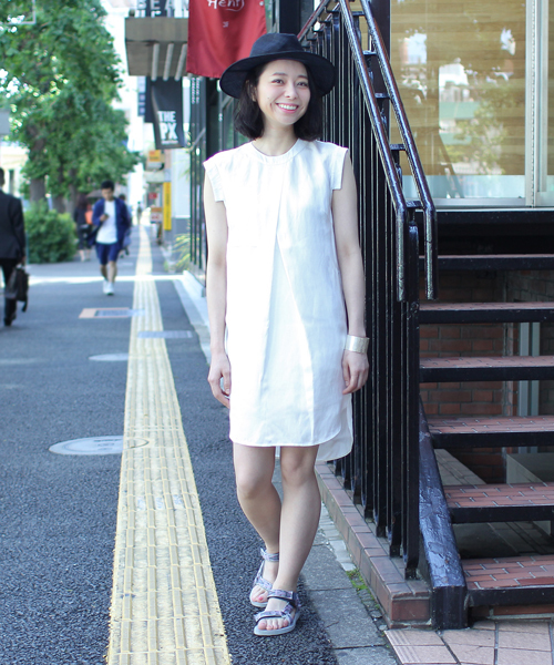 Ray BEAMS（レイビームス）の「Ray BEAMS / BOX タック ラウンドヘム ワンピース（ワンピース・レディース・オフホワイト/ブラック/ブルー系その他・0/1）」の22枚目の写真