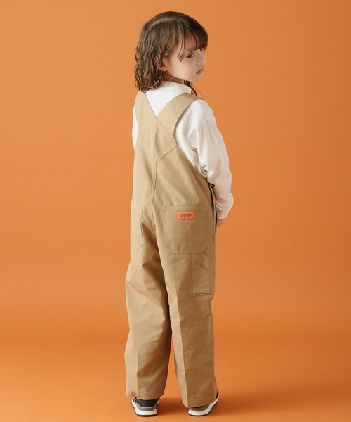 UNIVERSAL OVERALL（ユニバーサルオーバーオール）の「【UNIVERSAL OVERALL(ユニバーサルオーバーオール)】別注ツイルサロペット（サロペット/オーバーオール・キッズ・キャメル/ダークグリーン・110cm/120cm/130cm/140cm）」の4枚目の写真