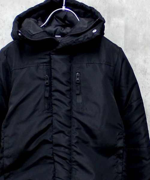 THE CASUAL（カジュアル）の「切り替え中綿ジャケット（ダウンジャケット/コート・キッズ・ブラック系/ダークグリーン系/ダークグリーン/レッド系/ブラック/グレー系/ベージュ系/ネイビー/チャコール/ベージュ・120cm/110cm/130cm/160cm/150cm/140cm）」の2枚目の写真