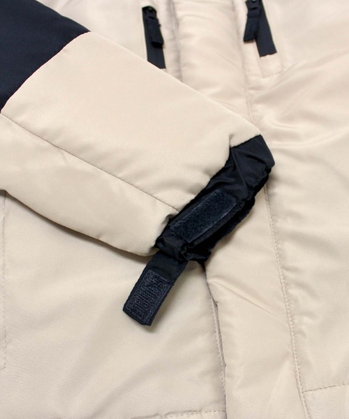 THE CASUAL（カジュアル）の「切り替え中綿ジャケット（ダウンジャケット/コート・キッズ・ブラック系/ダークグリーン系/ダークグリーン/レッド系/ブラック/グレー系/ベージュ系/ネイビー/チャコール/ベージュ・120cm/110cm/130cm/160cm/150cm/140cm）」の19枚目の写真