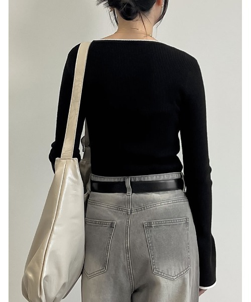 Re:EDIT（リエディ）の「[2025AW COLLECTION][新色追加][販売枚数4万枚！][二の腕すっきり]クルーネックフレアスリーブ配色リブニットトップス（ニット/セーター・レディース・ブラック系/ライトグレー系/アイボリー系/ベージュ系/ブラック/ホワイト系その他/モカ/アイボリー/ホワイト系/グレー/ピンク系/ブラウン系・LARGE/MEDIUM）」の18枚目の写真