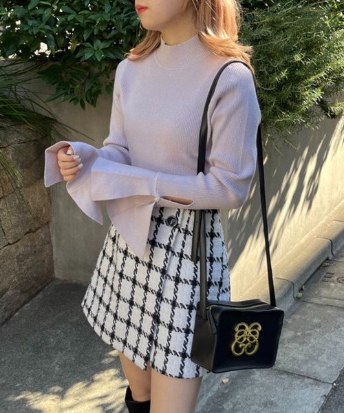 one after another NICE CLAUP（ワンアフターアナザーナイスクラップ）の「手元を華やかに見せる。ベルスリーブハイネックニット（ニット/セーター・レディース・アイボリー/ブラック/ラベンダー/ベージュ・FREE）」の16枚目の写真