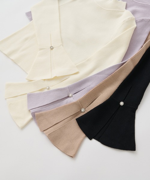 one after another NICE CLAUP（ワンアフターアナザーナイスクラップ）の「手元を華やかに見せる。ベルスリーブハイネックニット（ニット/セーター・レディース・アイボリー/ブラック/ラベンダー/ベージュ・FREE）」の6枚目の写真