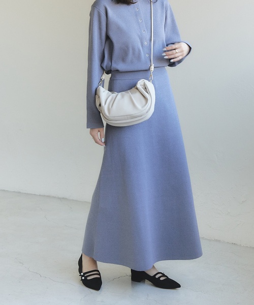 LE TALON（ルタロン）の「3cmポインテッドダブルストラップパンプス（パンプス・レディース・ブラック/スカイブルー・22cm/22.5cm/23cm/23.5cm/24cm/24.5cm/25cm）」の10枚目の写真