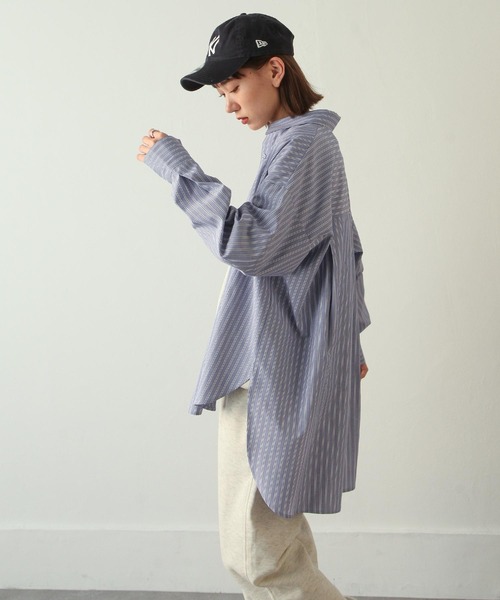 Chillfar（チルファー）の「袖口スリットストライプシャツ（シャツ/ブラウス・レディース・ブルー/ピンク/ネイビー・MEDIUM/LARGE）」の22枚目の写真