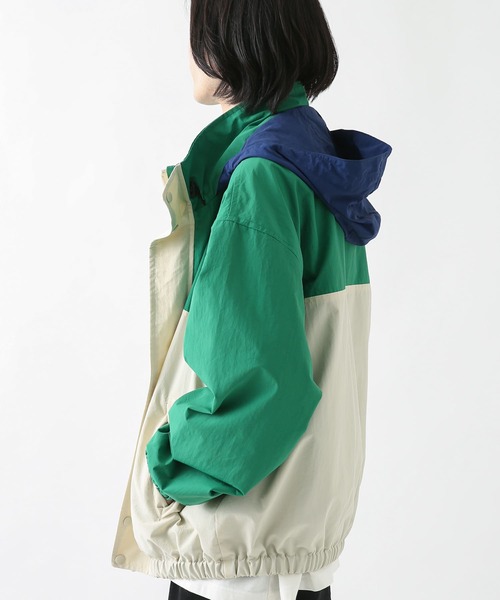 URBAN RESEARCH Sonny Label（アーバンリサーチサニーレーベル）の「バイカラースケーターズジャケット（ナイロンジャケット・メンズ・ホワイト系その他/ブラック系その他・MEDIUM/LARGE）」の7枚目の写真