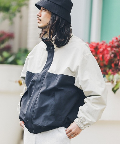 URBAN RESEARCH Sonny Label（アーバンリサーチサニーレーベル）の「バイカラースケーターズジャケット（ナイロンジャケット・メンズ・ホワイト系その他/ブラック系その他・MEDIUM/LARGE）」の13枚目の写真