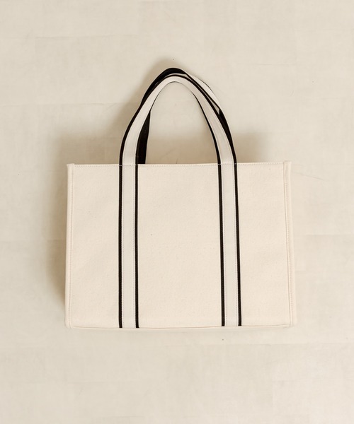 OLIVE des OLIVE（オリーブデオリーブ）の「エンブレム金具付きトート