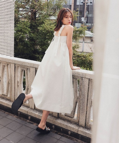 DONOBAN（ドノバン）の「ボーン入りキャミワンピース（ワンピース・レディース・ホワイト/ブラック・F）」の2枚目の写真