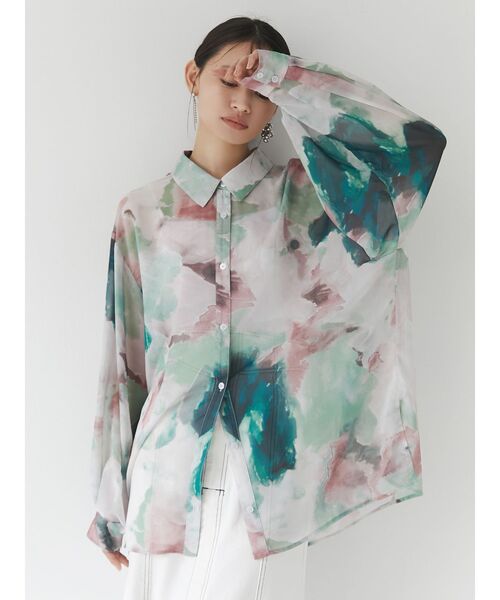 MURUA（ムルーア）の「【WEB限定】ニュアンスプリントオーバーシャツ（シャツ/ブラウス・レディース・ブルー/グリーン・FREE）」の3枚目の写真