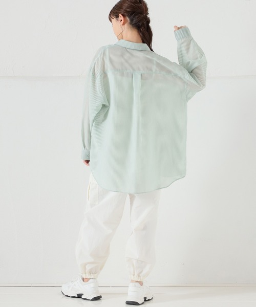 Honeys（ハニーズ）の「シアーシャツ（シャツ/ブラウス・レディース・サックスブルー系/ホワイト×ブルー/ホワイト×パープル/グリーン系その他/ピンク系その他・M/L/S）」の8枚目の写真