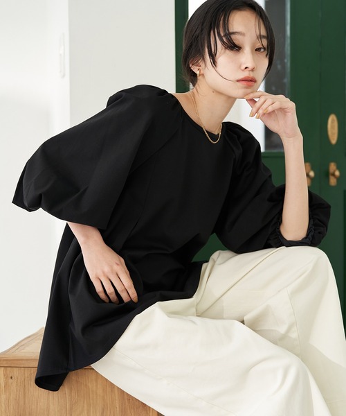 VIS(ビス)の「【洗える】ボリュームスリーブチュニックトップス(Tシャツ/カットソー・レディース・ブラック/ブラウン系その他2/オフホワイト・FREE)」の1枚目の写真