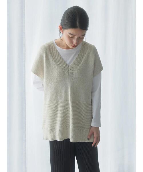 AMERICAN HOLIC（アメリカンホリック）の「Vネック編地MIXニットベスト（ベスト・レディース・ライトベージュ/ネイビー・FREE）」の19枚目の写真