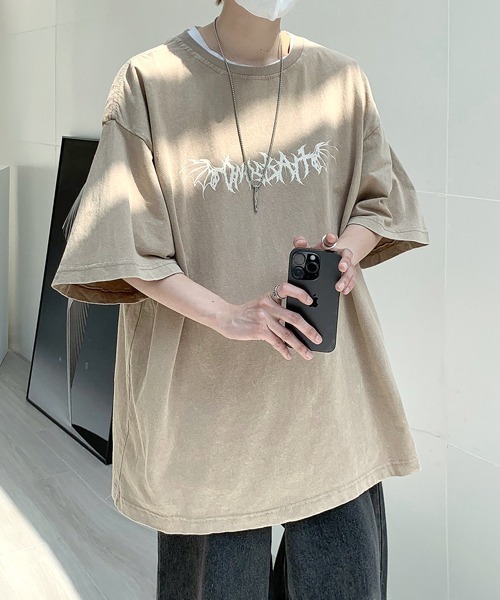 FVLMEN（フルメン）の「【FVLMEN】flower back print halfsleeve tee/フラワー バックプリント ハーフスリーブ T（Tシャツ/カットソー・メンズ・ブラック/ベージュ/ブルー・MEDIUM/LARGE/X-LARGE）」の17枚目の写真