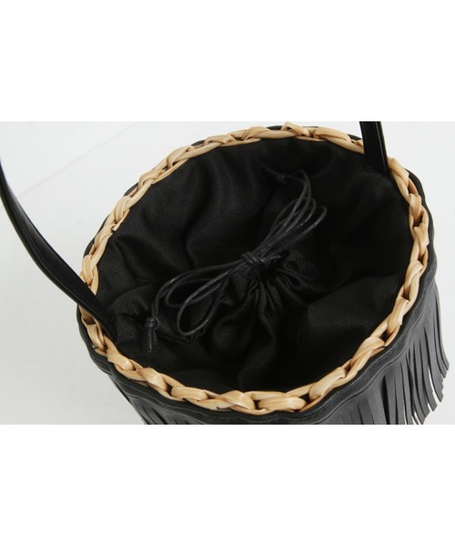 &. NOSTALGIA（アンドドットノスタルジア）の「フリンジエコラタンバッグ（かごバッグ・レディース・ブラック・FREE）」の5枚目の写真
