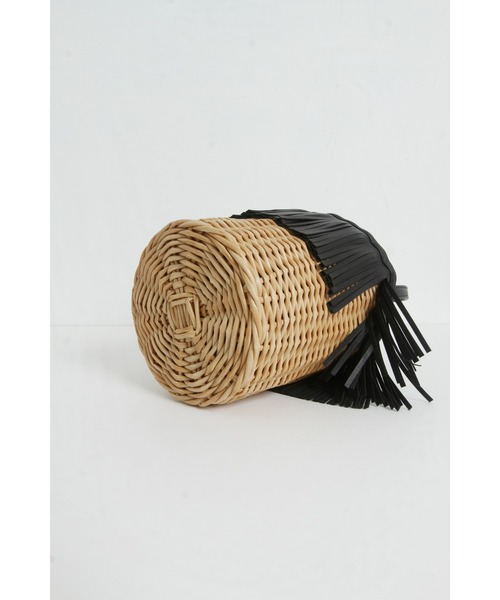 &. NOSTALGIA（アンドドットノスタルジア）の「フリンジエコラタンバッグ（かごバッグ・レディース・ブラック・FREE）」の7枚目の写真