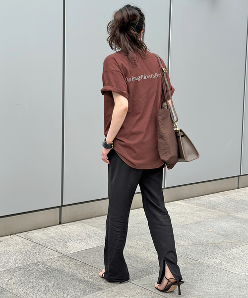 Russell Athletic（ラッセルアスレティック）の「【RUSSELL ATHLETIC/ラッセル・アスレティック】Graphic T-sh（Tシャツ/カットソー・レディース・ブラウン/ネイビー/アイボリー・FREE）」の21枚目の写真