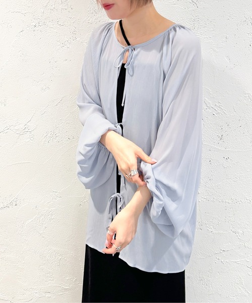 apres jour mignon(アプレジュールミニョン)の「2WAYシアーボリュームブラウス(シャツ/ブラウス・レディース・ブラック/アイボリー/ブルー・X-LARGE/フリー)」の16枚目の写真