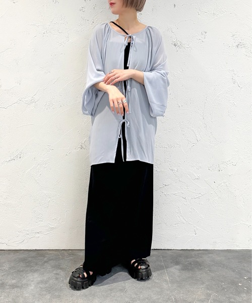 apres jour mignon(アプレジュールミニョン)の「2WAYシアーボリュームブラウス(シャツ/ブラウス・レディース・ブラック/アイボリー/ブルー・X-LARGE/フリー)」の19枚目の写真