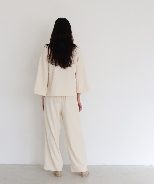 DRESSLAVE(ドレスレイブ)の「slit sleeve cape jacket(スリットスリーブケープジャケット)(ノーカラージャケット・レディース・ホワイト/ブラック・38)」の8枚目の写真