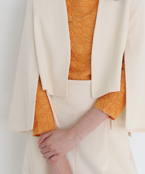 DRESSLAVE(ドレスレイブ)の「slit sleeve cape jacket(スリットスリーブケープジャケット)(ノーカラージャケット・レディース・ホワイト/ブラック・38)」の10枚目の写真