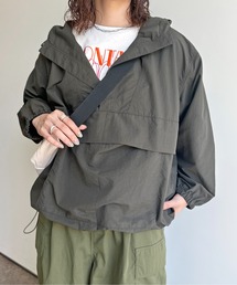 ナイロンアノラックパーカー