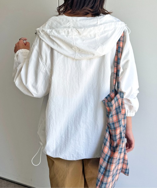 CPCM（シーピーシーエム）の「ナイロンアノラックパーカー（パーカー・レディース・チャコールグレー/アイボリー/パープル・FREE）」の22枚目の写真