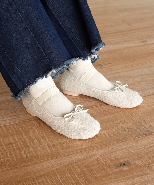 w closet(ダブルクローゼット)の「バレエシューズ(パンプス・レディース・ピンク/ホワイト/ブラック/ブルー/シルバー/ピンク系その他/ゴールド/ブラック系/ブラック系その他・L/M)」の2枚目の写真