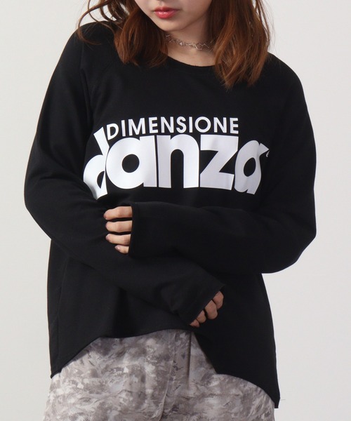 DIMENSIONE danza（ディメンシオーネ ダンツァ）の「DIMENSIONE danza オーバーサイズロゴプリントクルー（スウェット・レディース・ブルー/ブラック・XS/S）」の4枚目の写真
