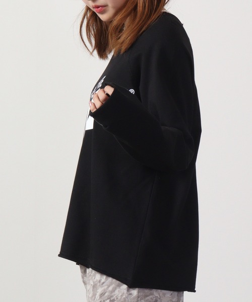 DIMENSIONE danza（ディメンシオーネ ダンツァ）の「DIMENSIONE danza オーバーサイズロゴプリントクルー（スウェット・レディース・ブルー/ブラック・XS/S）」の5枚目の写真