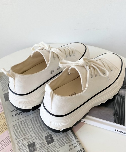moment+（モーメントプラス）の「ボリューム厚底スニーカー（スニーカー・レディース・ベージュ/アイボリー/ブラック/ピンク/シルバー・LL/L/M/S）」の16枚目の写真