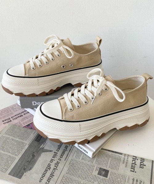 moment+（モーメントプラス）の「ボリューム厚底スニーカー（スニーカー・レディース・ベージュ/アイボリー/ブラック/ピンク/シルバー・LL/L/M/S）」の12枚目の写真