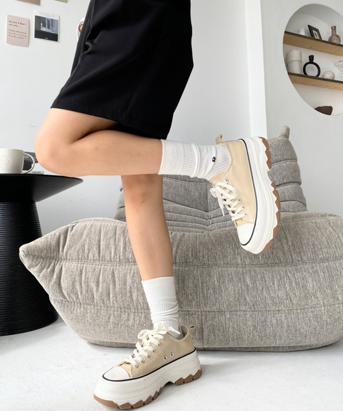 moment+（モーメントプラス）の「ボリューム厚底スニーカー（スニーカー・レディース・ベージュ/アイボリー/ブラック/ピンク/シルバー・LL/L/M/S）」の18枚目の写真