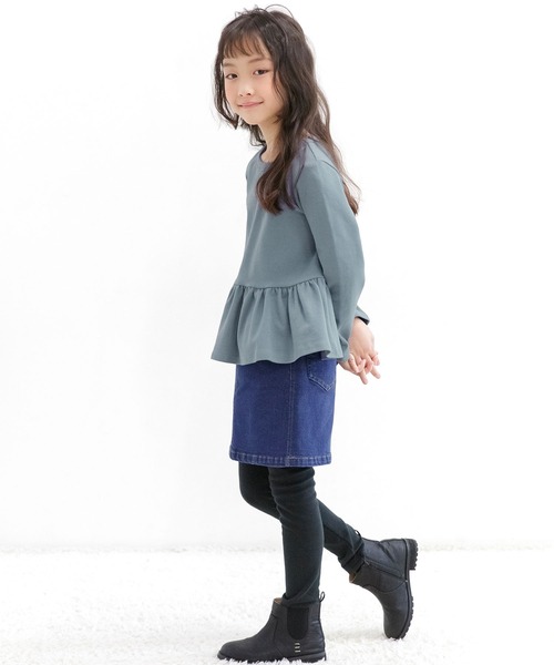 Bee des Bee(ビーデスビー)の「ペプラムトップス(Tシャツ/カットソー・キッズ・コーラルピンク/カーキオリーブ/グレイッシュベージュ/チャコール/サックスブルー/グリーン系/ライラック/ブルーグレー/ライトブルー/ブラウン・110cm/120cm/130cm/140cm/150cm/100cm)」の16枚目の写真