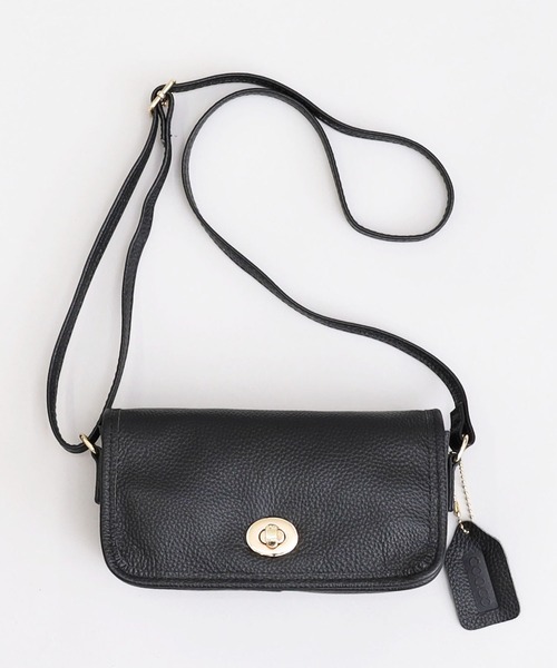 COOCO（クーコ）の「シュリンクレザーヒネリ金具横型ショルダーバッグ（ショルダーバッグ・レディース・ブラック/クリアレッド/ブラウン系その他/グリーン/グレー・9）」の6枚目の写真