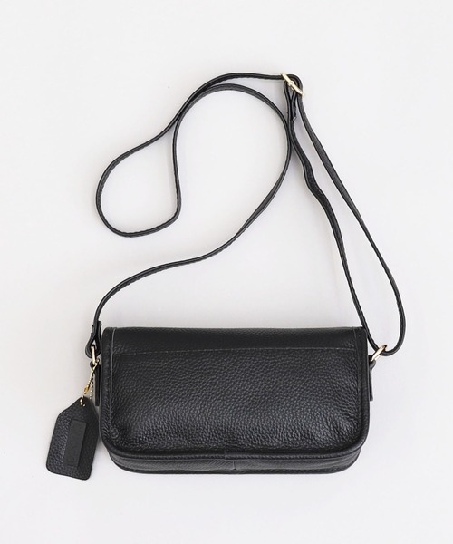 COOCO（クーコ）の「シュリンクレザーヒネリ金具横型ショルダーバッグ（ショルダーバッグ・レディース・ブラック/クリアレッド/ブラウン系その他/グリーン/グレー・9）」の8枚目の写真