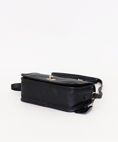 COOCO（クーコ）の「シュリンクレザーヒネリ金具横型ショルダーバッグ（ショルダーバッグ・レディース・ブラック/クリアレッド/ブラウン系その他/グリーン/グレー・9）」の9枚目の写真