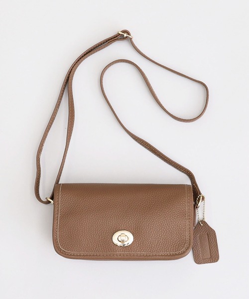 COOCO（クーコ）の「シュリンクレザーヒネリ金具横型ショルダーバッグ（ショルダーバッグ・レディース・ブラック/クリアレッド/ブラウン系その他/グリーン/グレー・9）」の14枚目の写真