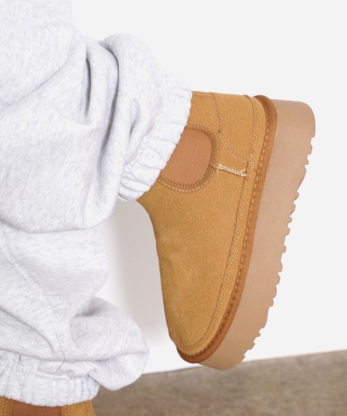 Chick（チック）の「サイドゴア厚底ショート丈ムートンブーツ（ブーツ・レディース・ブラック/ブラウン・23/24/25）」の20枚目の写真