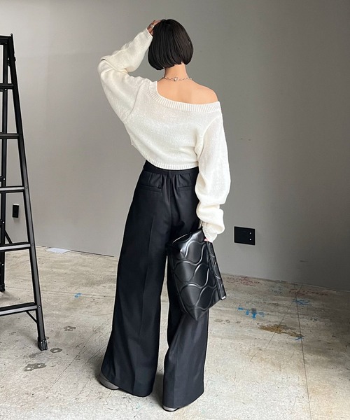 PAGEBOY（ページボーイ）の「スパンコールユルVショートプルオーバー（ニット/セーター・レディース・ブラック/オフホワイト/ネイビー・FREE）」の12枚目の写真