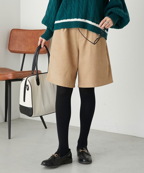 BONLECILL(ボンルシール)の「フェイクレザー/フェイクスウェード タックショートパンツ(その他パンツ・レディース・ベージュ系1/グレー系1/ブラウン/ブラック・M/L)」の6枚目の写真