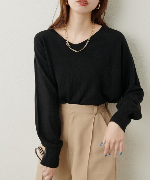 natural couture（ナチュラルクチュール）の「プチプラカシミアタッチVネックニット（ニット/セーター・レディース・グリーン/ブルー系その他/ブラック/チャコールグレー/ボルドー/ベージュ/オフホワイト・FREE）」の9枚目の写真