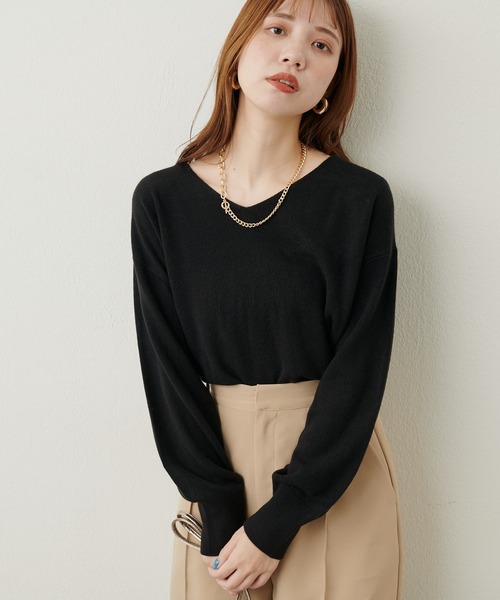 natural couture（ナチュラルクチュール）の「プチプラカシミアタッチVネックニット（ニット/セーター・レディース・グリーン/ブルー系その他/ブラック/チャコールグレー/ボルドー/ベージュ/オフホワイト・FREE）」の10枚目の写真
