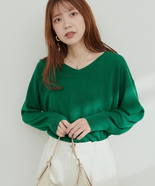 natural couture（ナチュラルクチュール）の「プチプラカシミアタッチVネックニット（ニット/セーター・レディース・グリーン/ブルー系その他/ブラック/チャコールグレー/ボルドー/ベージュ/オフホワイト・FREE）」の14枚目の写真