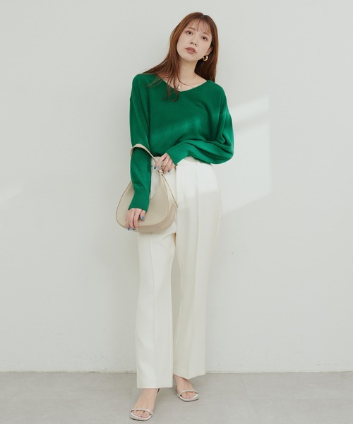 natural couture（ナチュラルクチュール）の「プチプラカシミアタッチVネックニット（ニット/セーター・レディース・グリーン/ブルー系その他/ブラック/チャコールグレー/ボルドー/ベージュ/オフホワイト・FREE）」の16枚目の写真