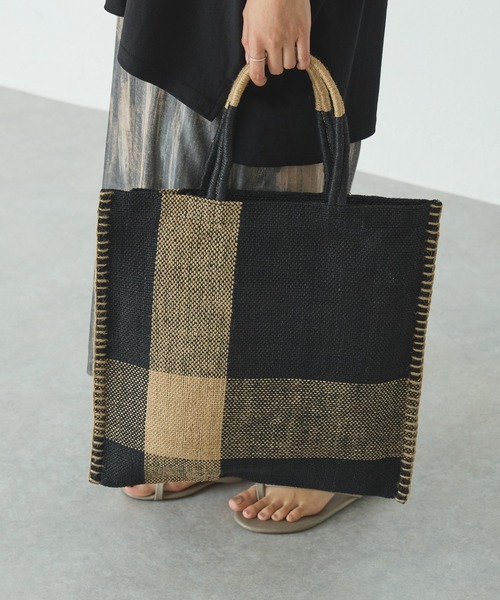 LAVEANGE(ラビアンジェ)の「TARANGO JUTE TOTE BAG/ジュート トートバッグ(トートバッグ・レディース・ブラック系その他/ブラック系その他2/オレンジ/ブルー/ブラウン系その他/ブラック系その他3・F)」の2枚目の写真